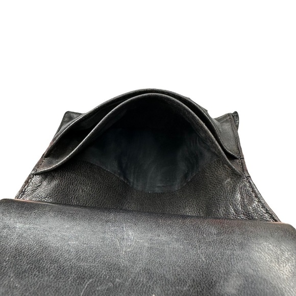 CHANEL Black Pebbled Leather Wallet - Picture 10 of 16